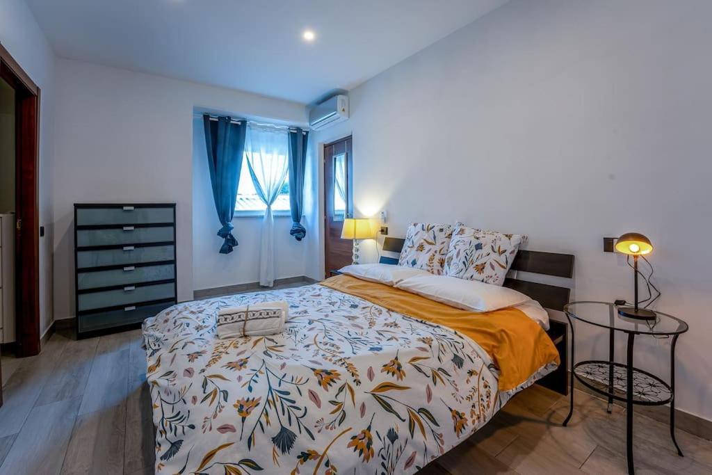 Appartamento Borgo Antico Paruzzaro Exterior photo